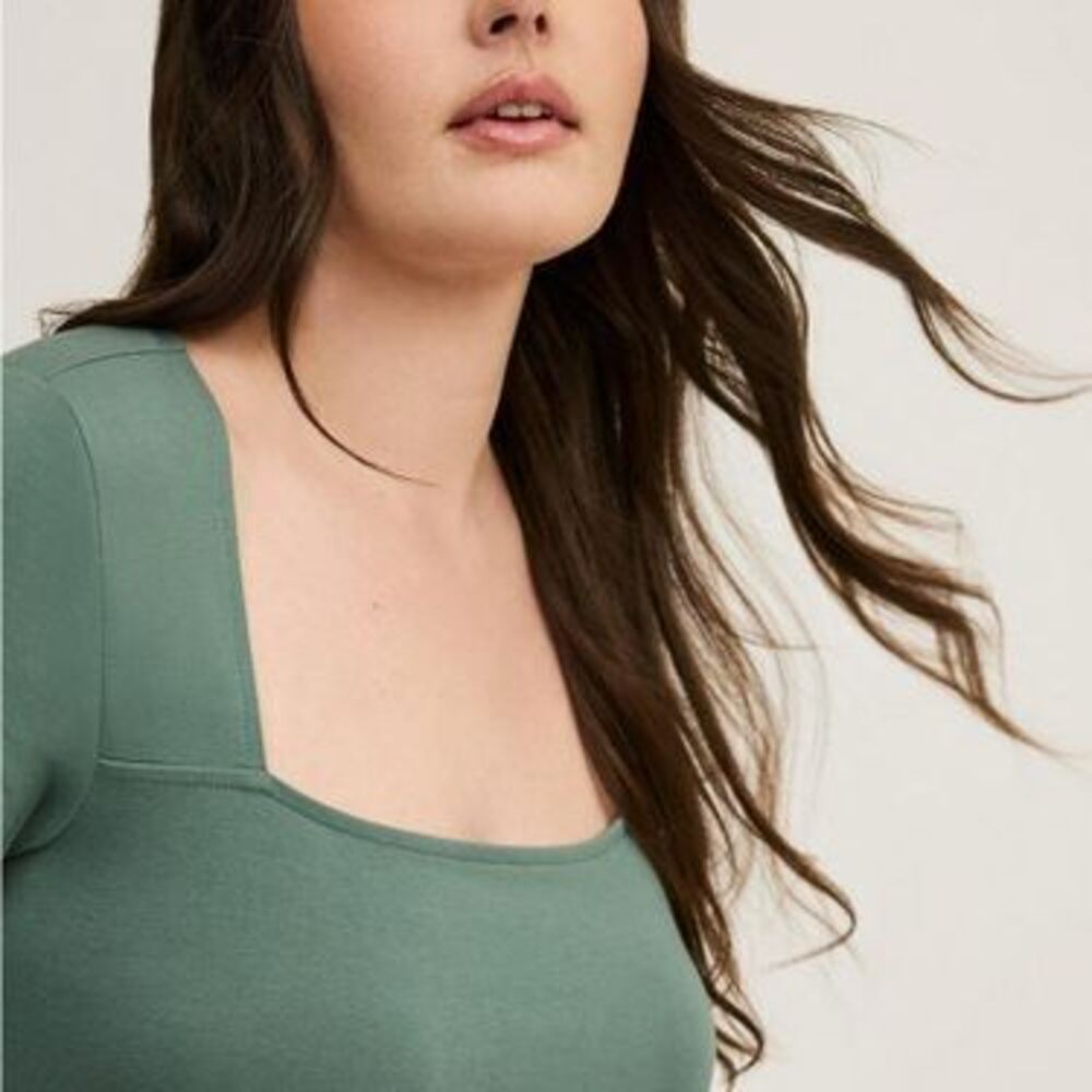 Foxy Square Neck Crop Top
